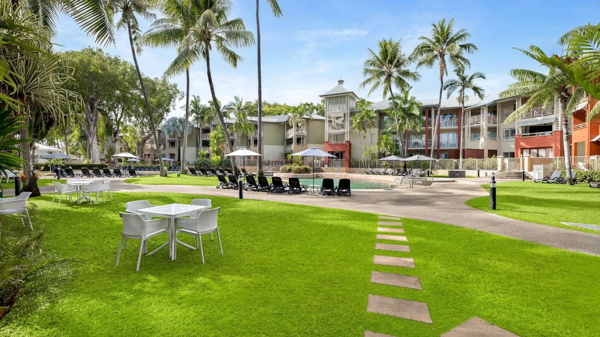 Mantra Amphora Hotel Palm Cove Australia