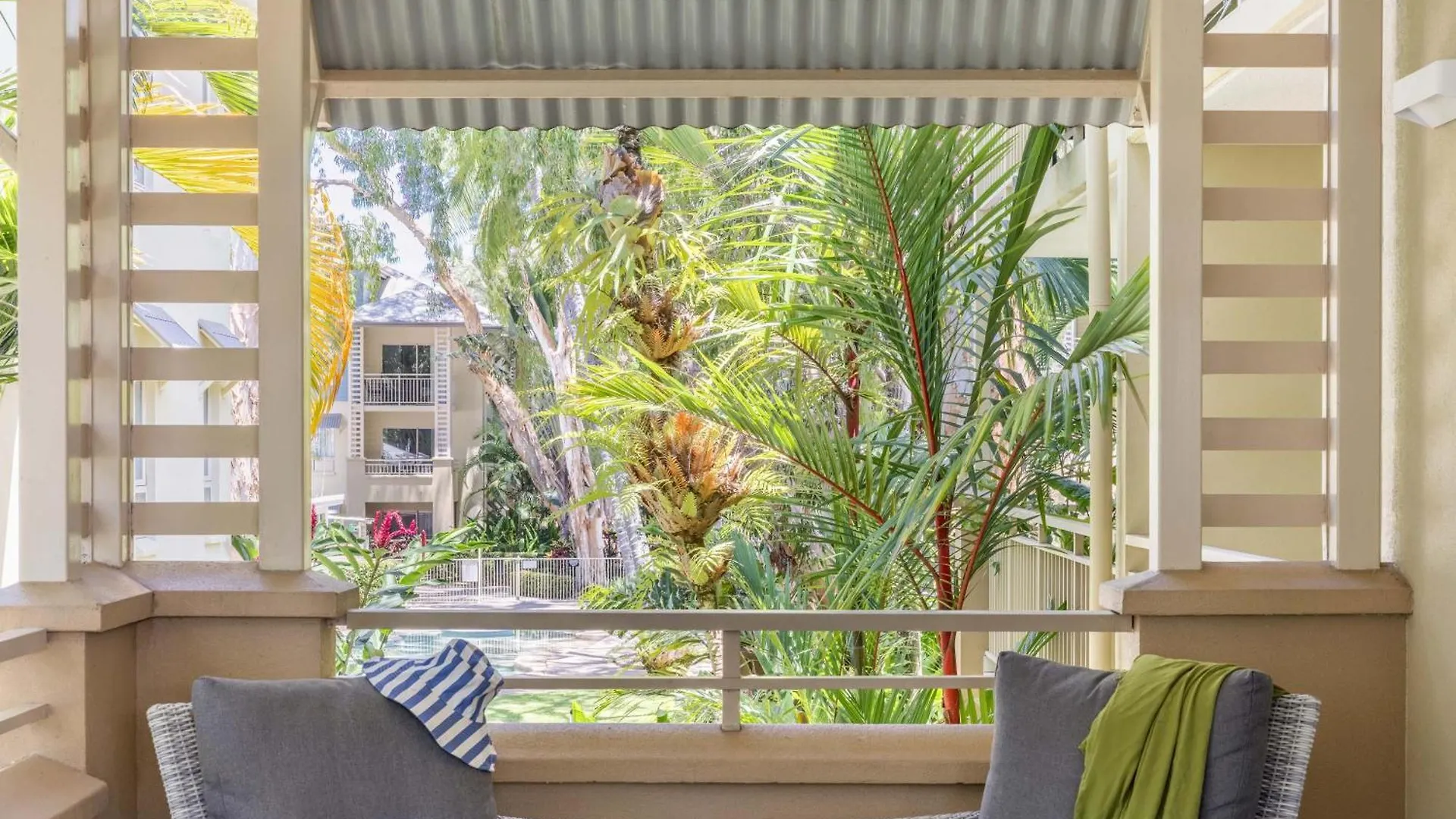 Mantra Amphora Hotel Palm Cove Resort