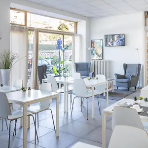 De Belgique à Hotel Mentone
